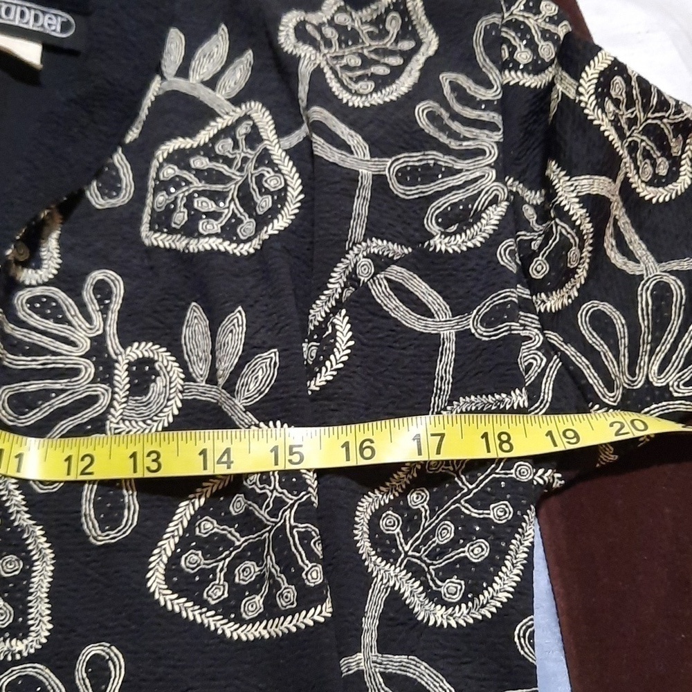 Wrapper Jacket - Picture 8 of 9